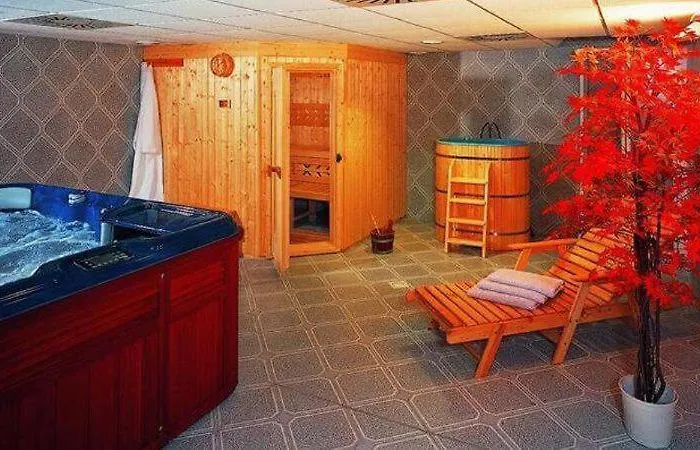 With 2 And Kitchen Kubu Apartment